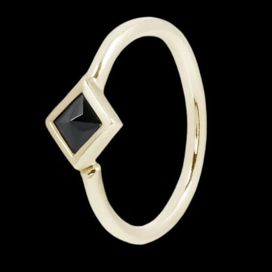"Mae" Black Spinel Seamring