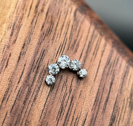 5 gem CZ Curved Cluster Ti. Threadless (Canasteel)