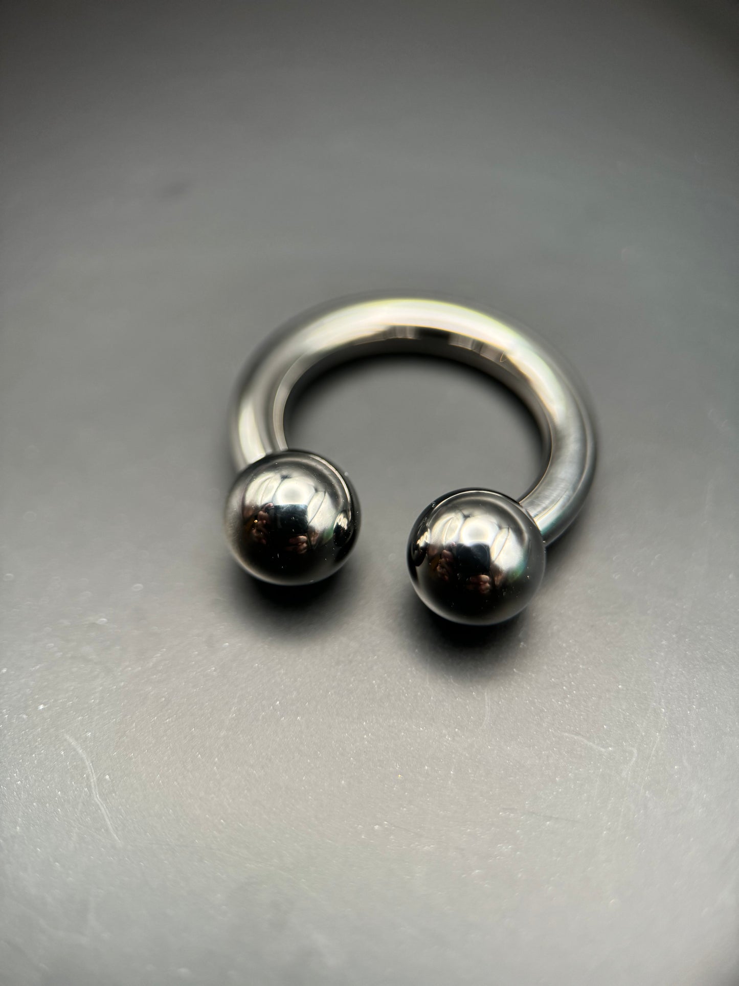 8g 5/8 Ti. Threaded Circular Barbell